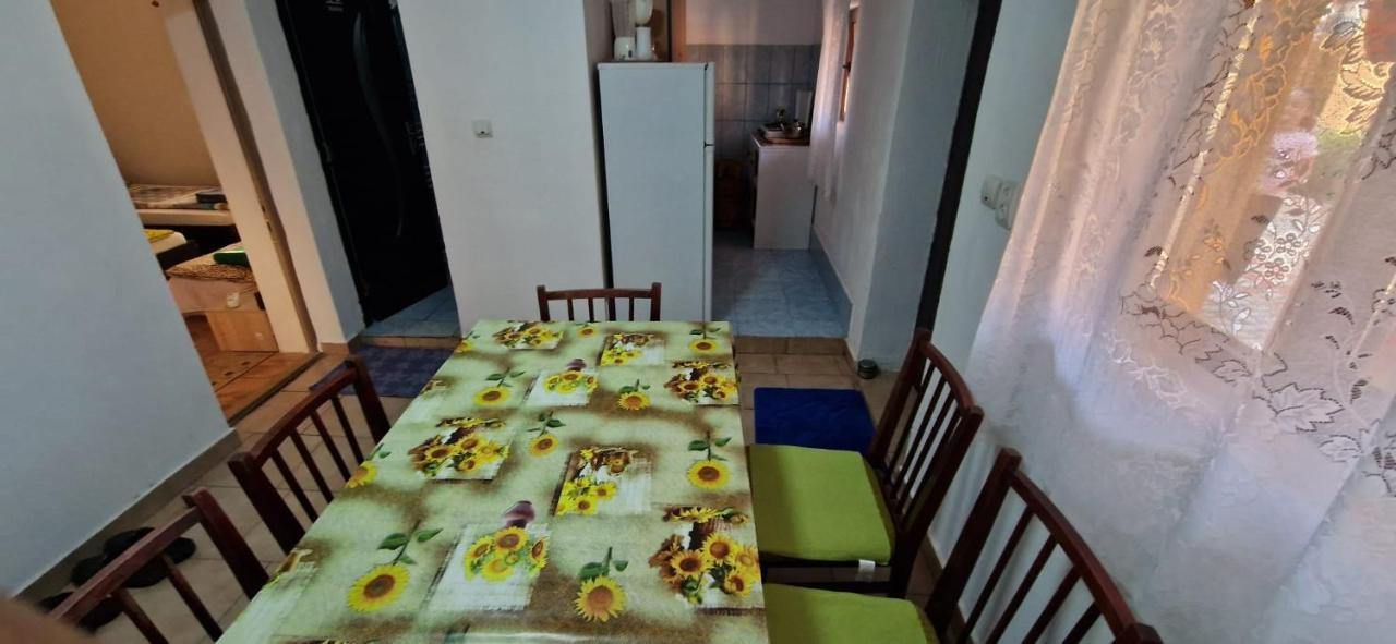 Pensiunea Casa Andreea Novaci-Straini Bagian luar foto